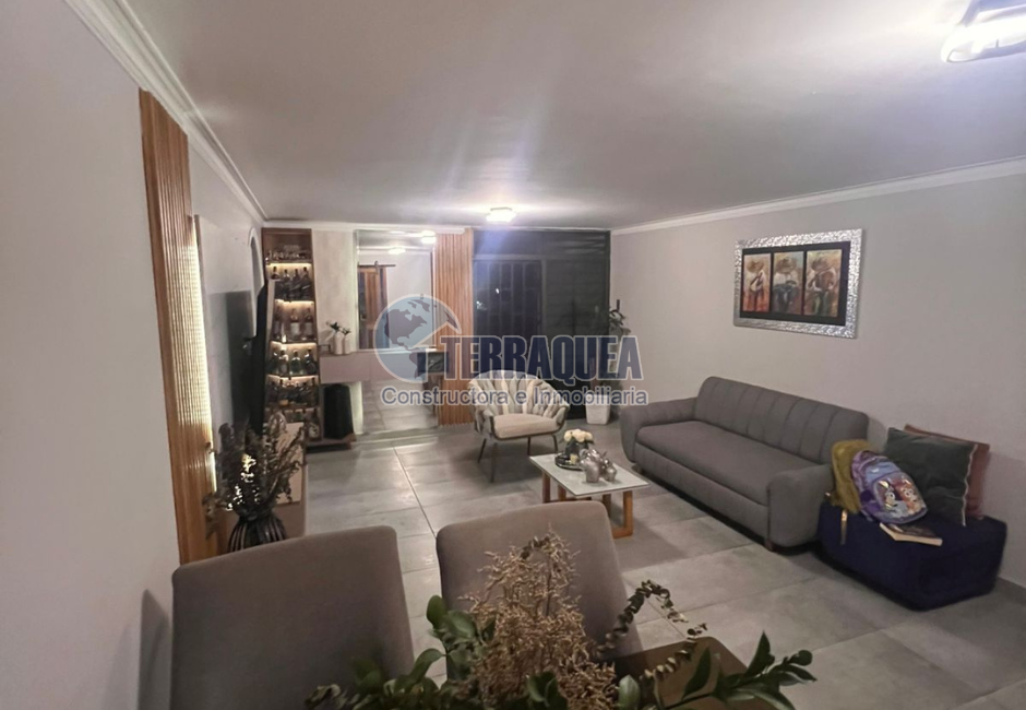 Apartamento en Ciudad Jardín.